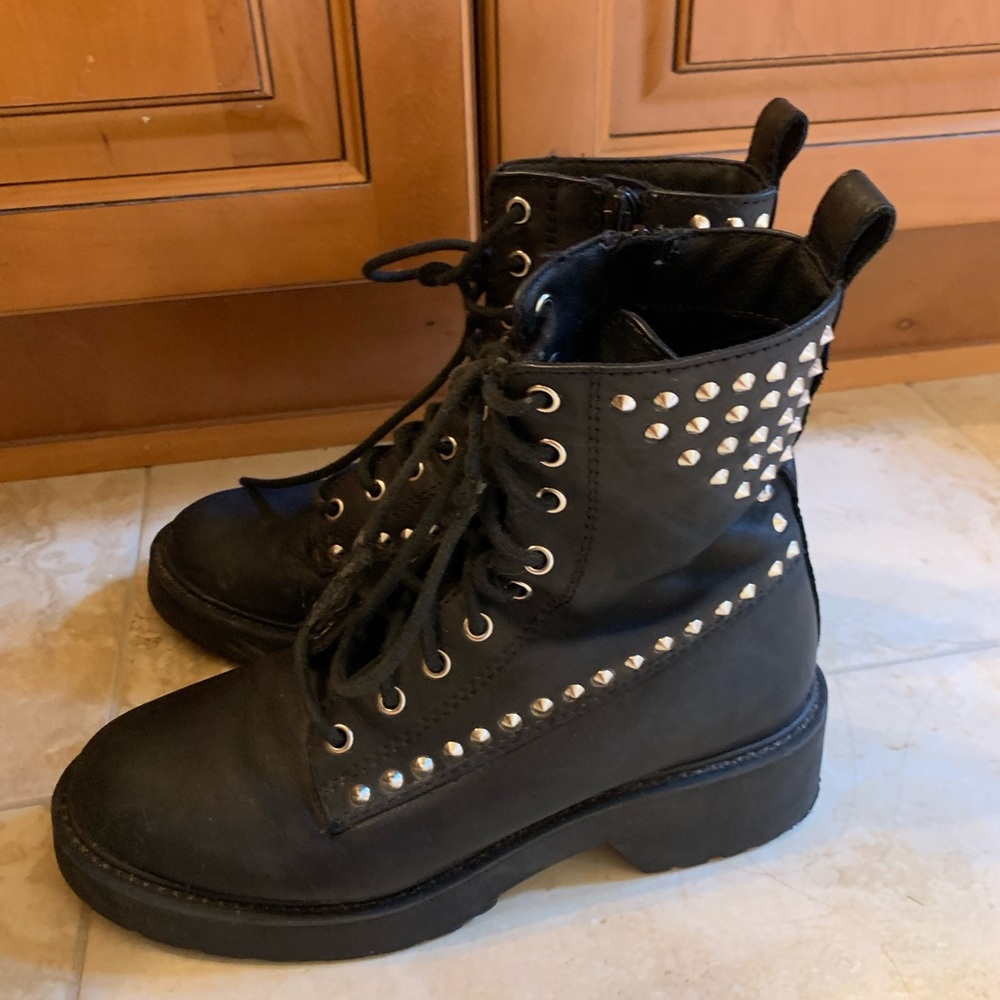 Black combat boots for women